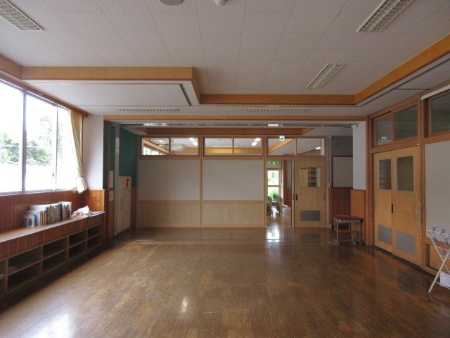 新図書室入り口（B棟1階）